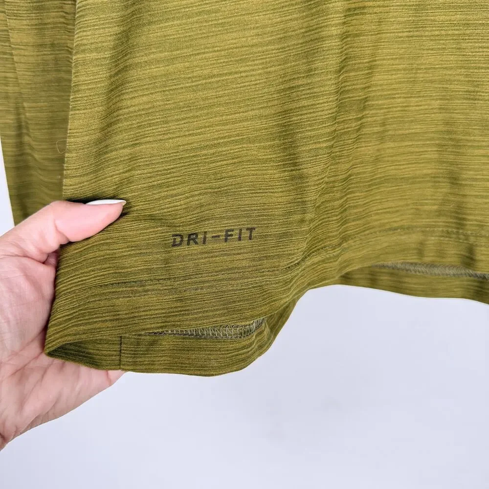 Nike Mens DriFit 1/4 Zip Long Sleeve Training Shirt Green Yellow - M